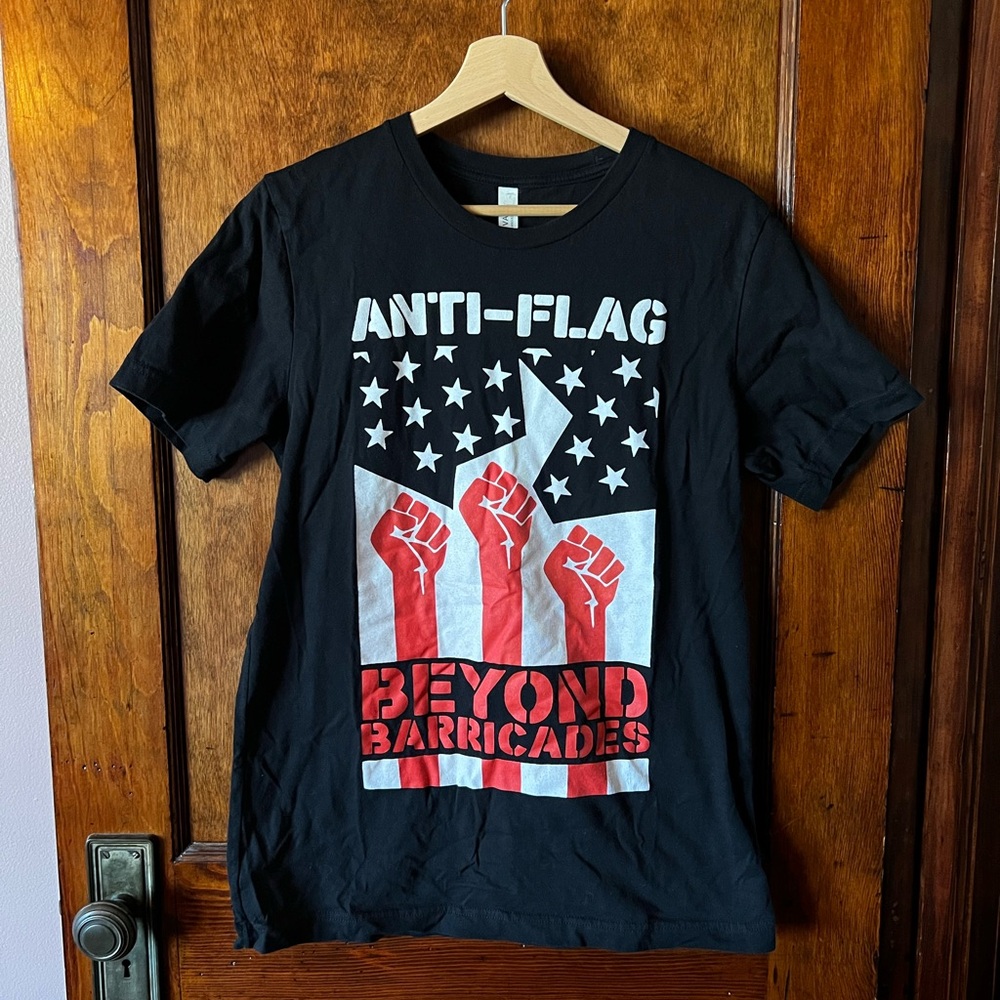 NWOT Anti-Flag Tshirt Screenprinted Beyond Barricades Documentary Punk Size Med